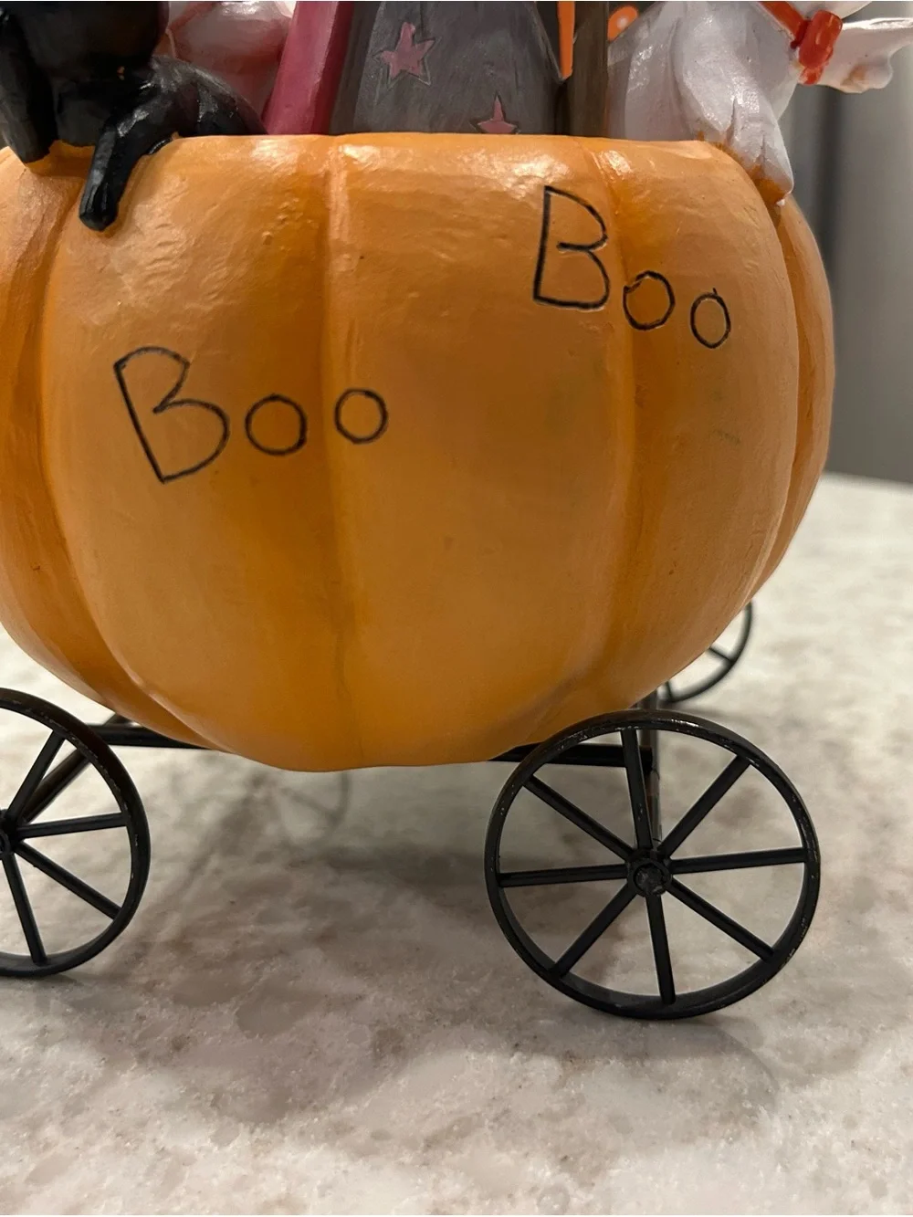 “New” Ghoulish Orange Pumpkin Witch & Friends Halloween Decoration